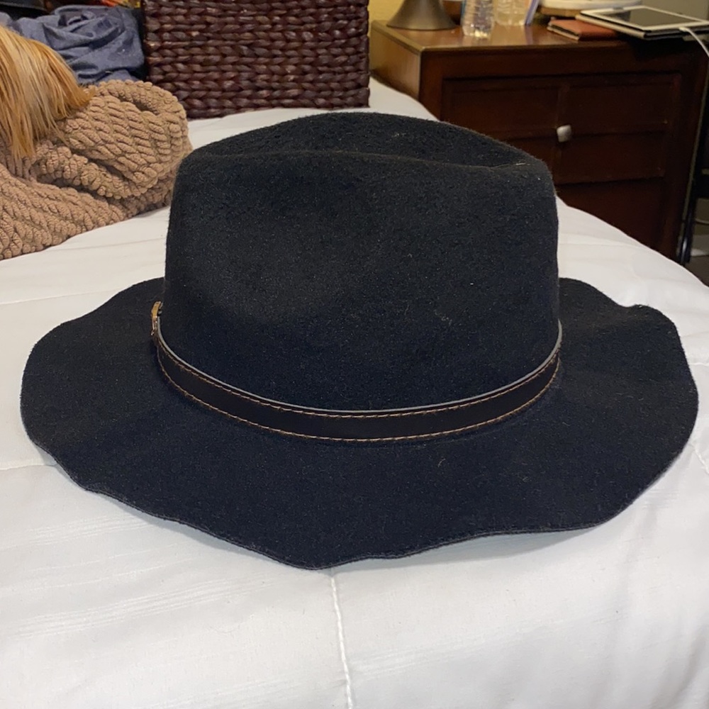 Hat - Picture 4 of 7